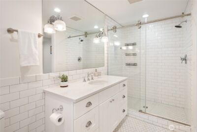 9808 Linden Avenue N, Seattle, WA 98103 - Photo 13