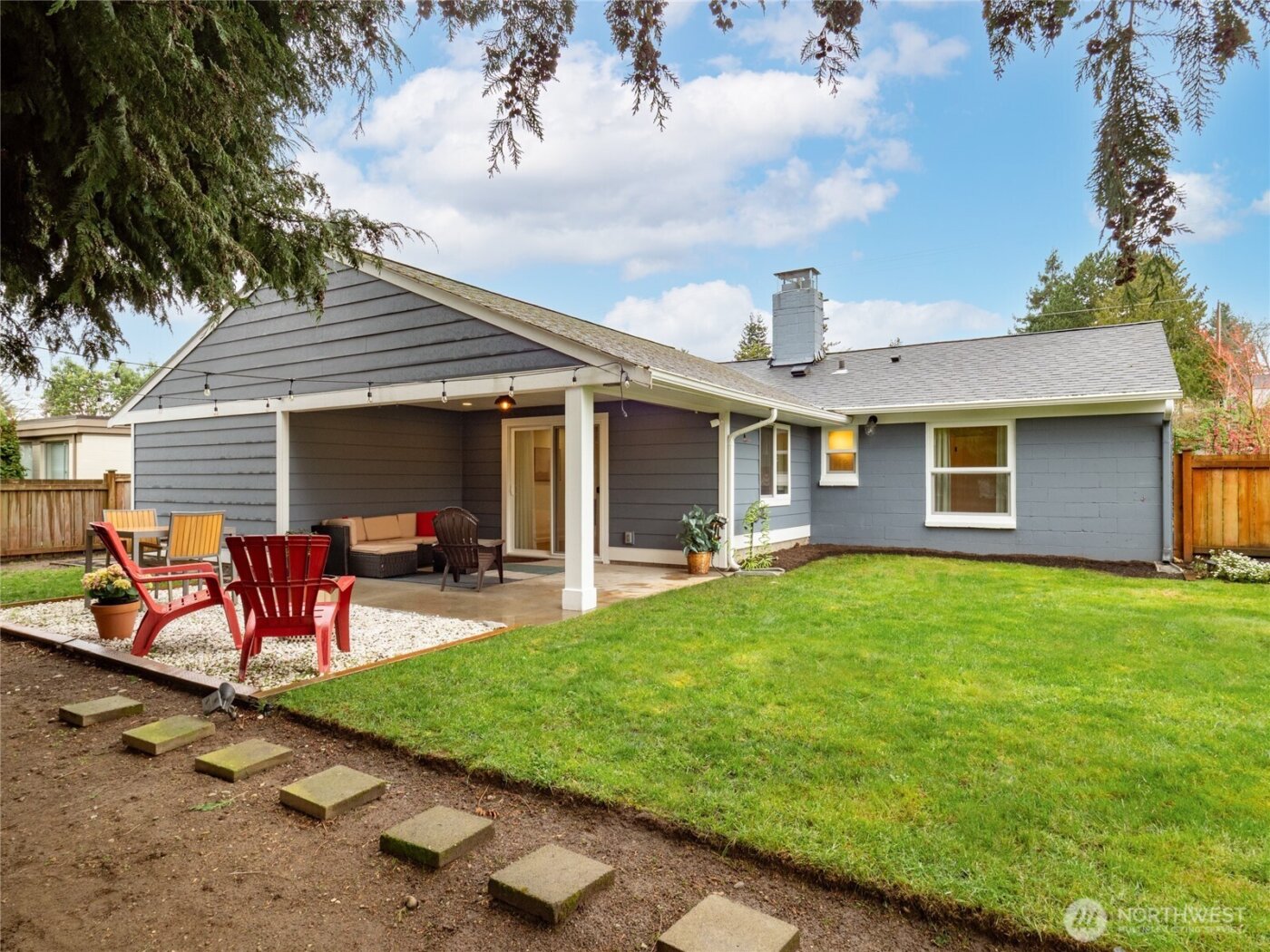 9808 Linden Avenue N, Seattle, WA 98103