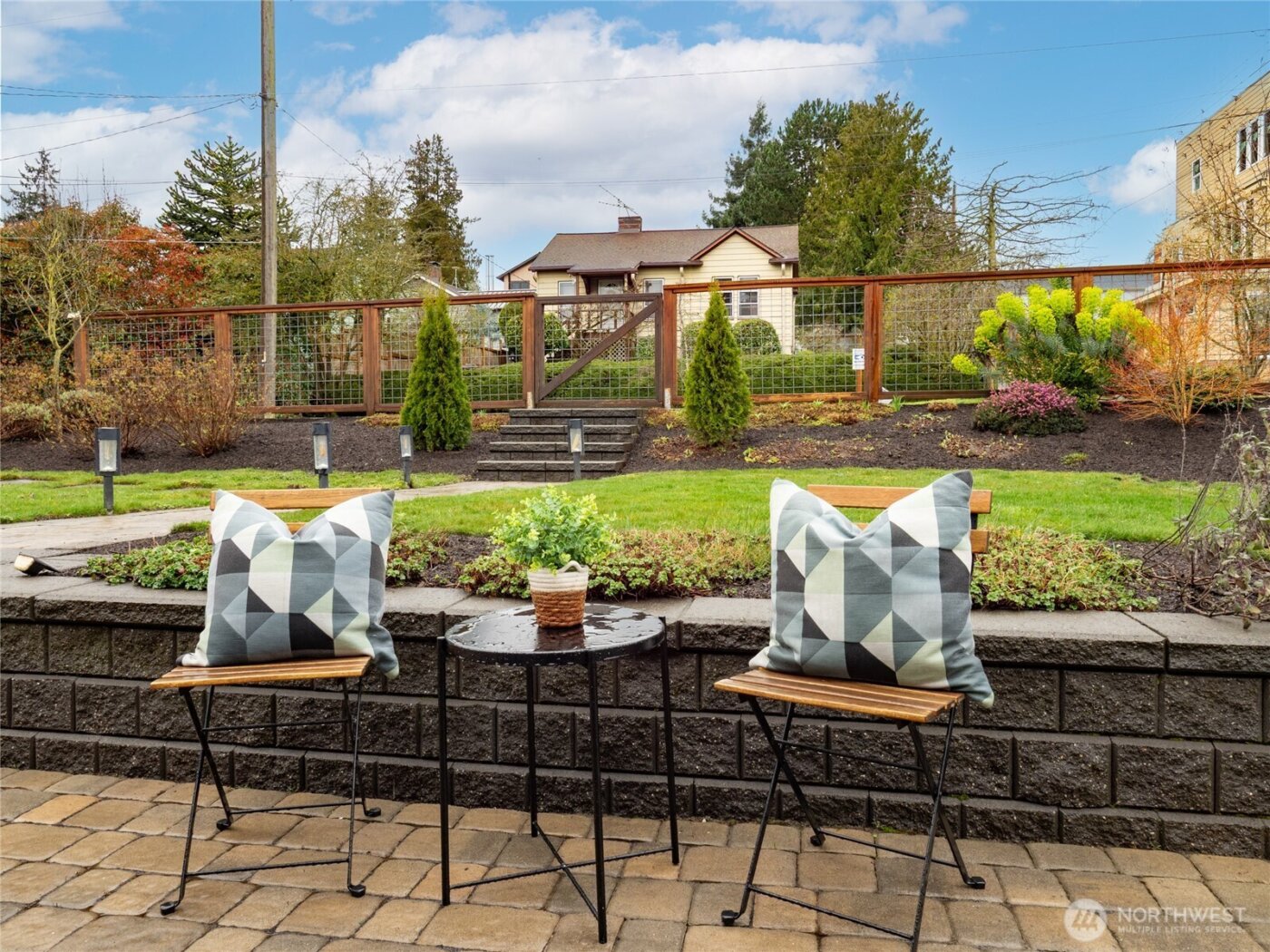 9808 Linden Avenue N, Seattle, WA 98103