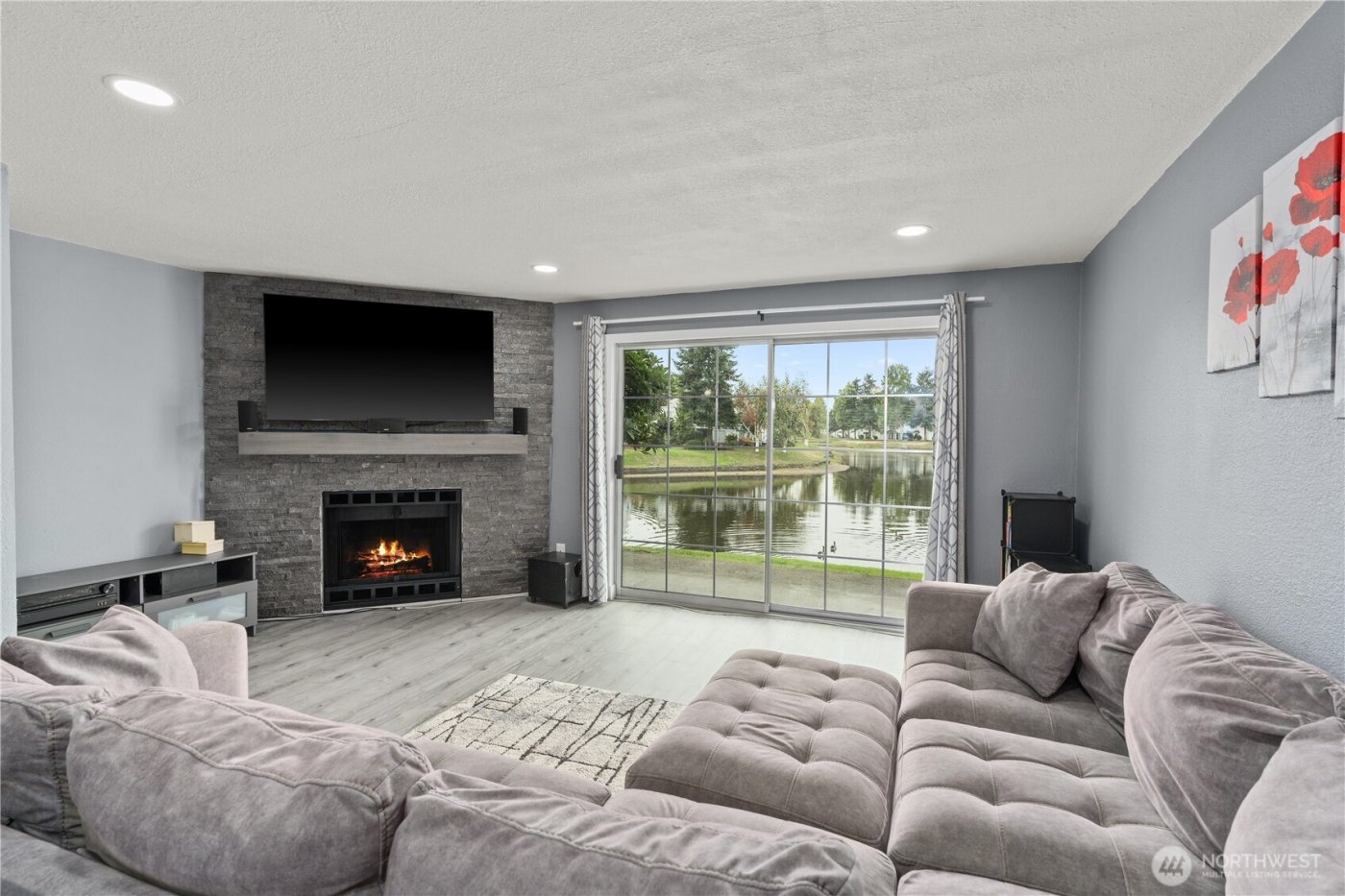 5736 S 238th Court #E4, Kent, WA 98032