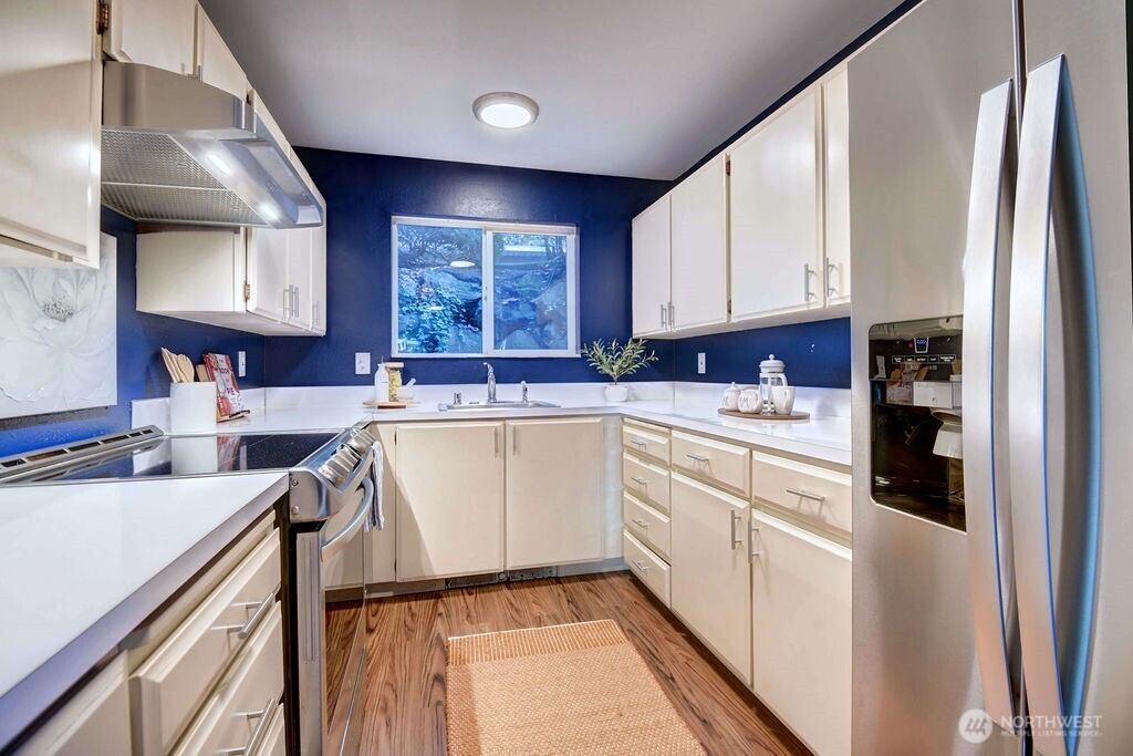 13045 15th Avenue NE #F7, Seattle, WA 98125