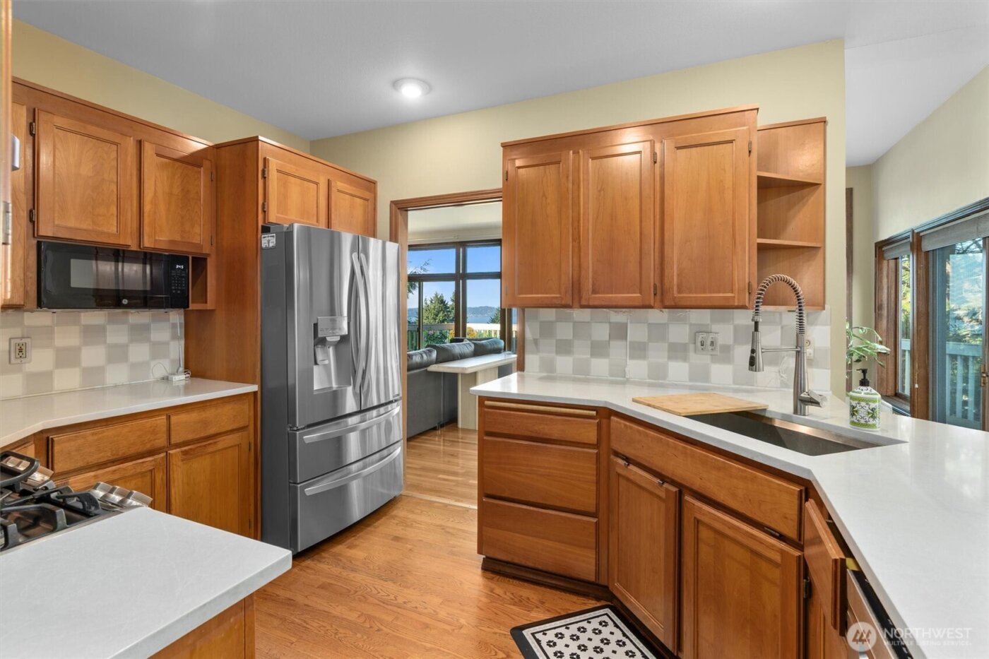 1928 Dumas Circle NE, Tacoma, WA 98422