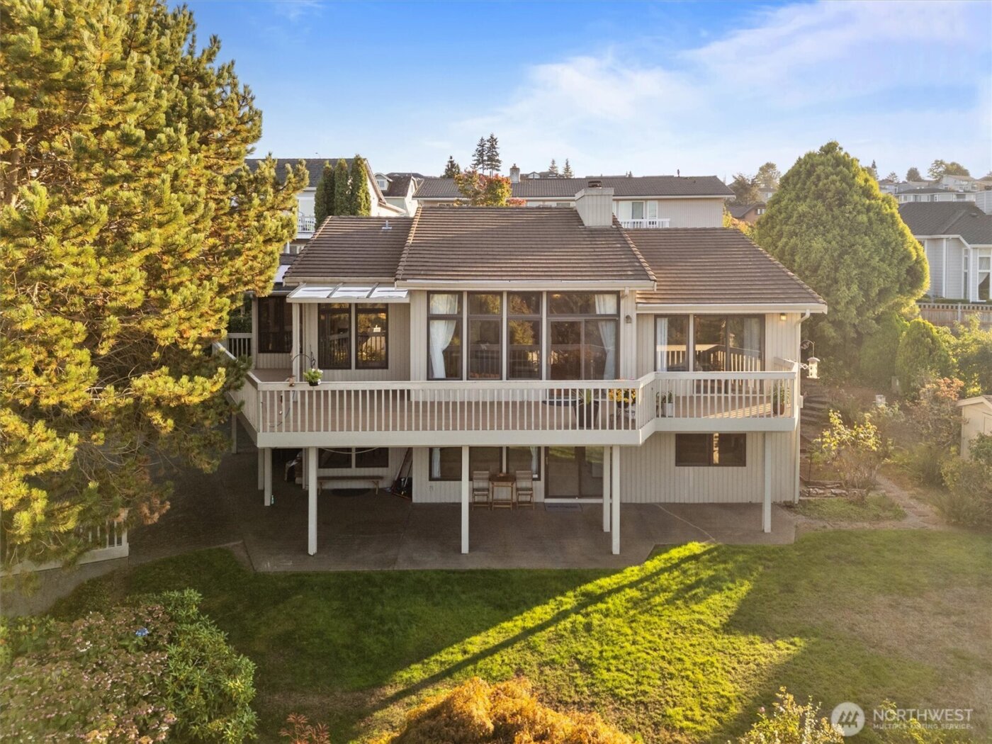 1928 Dumas Circle NE, Tacoma, WA 98422