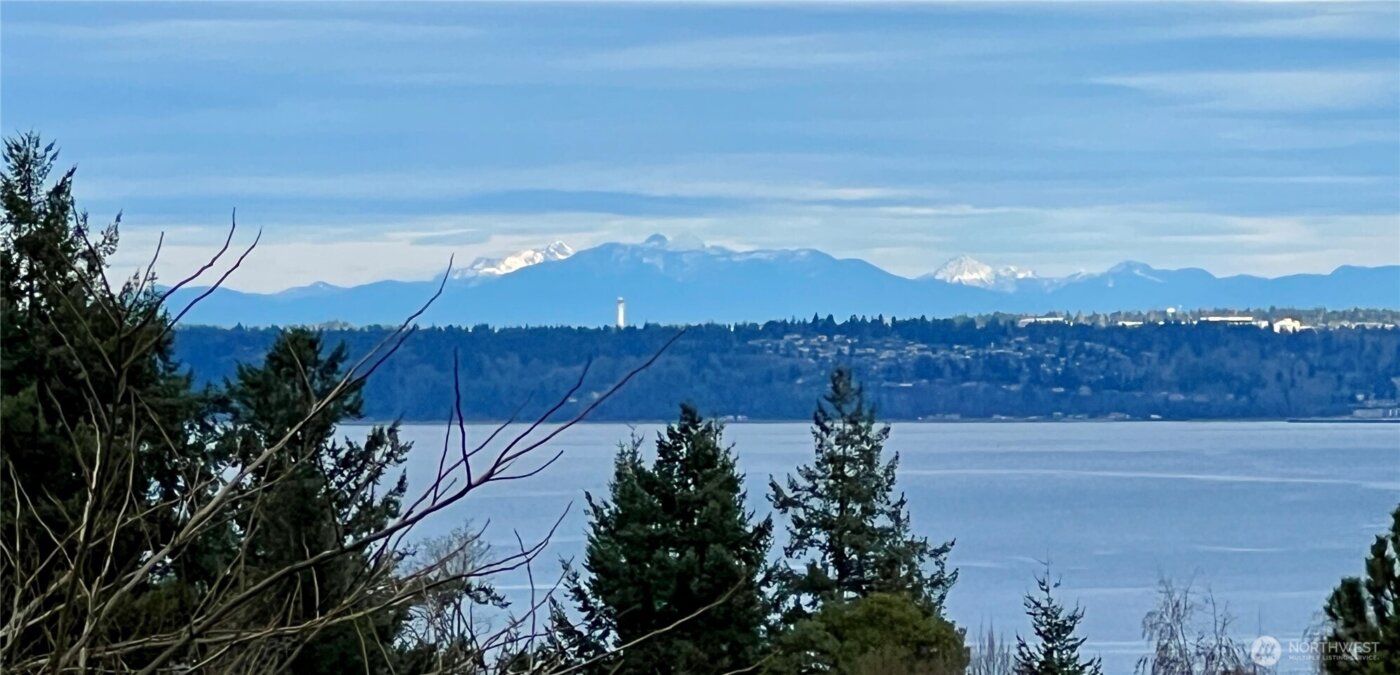 1928 Dumas Circle NE, Tacoma, WA 98422