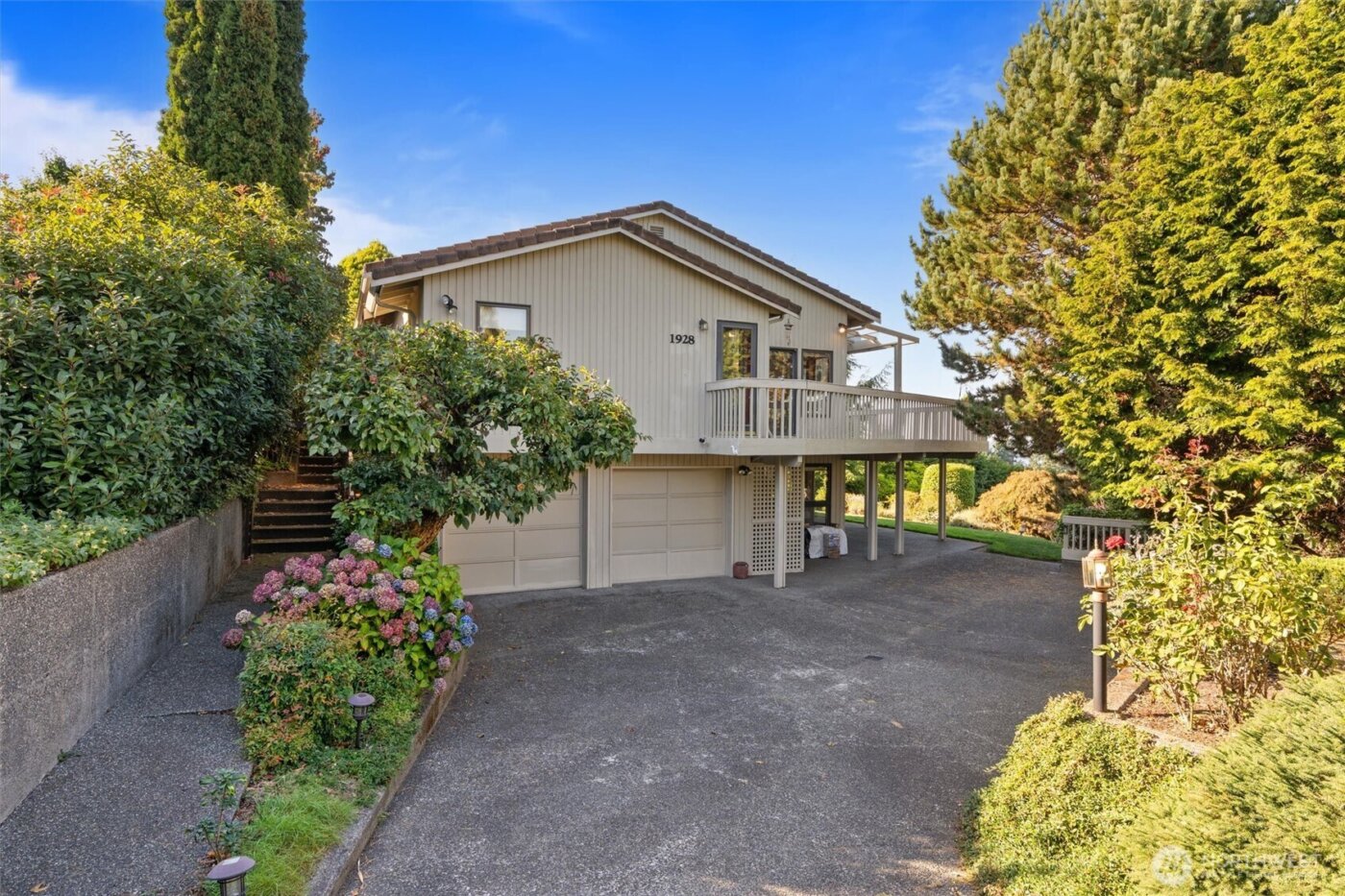 1928 Dumas Circle NE, Tacoma, WA 98422