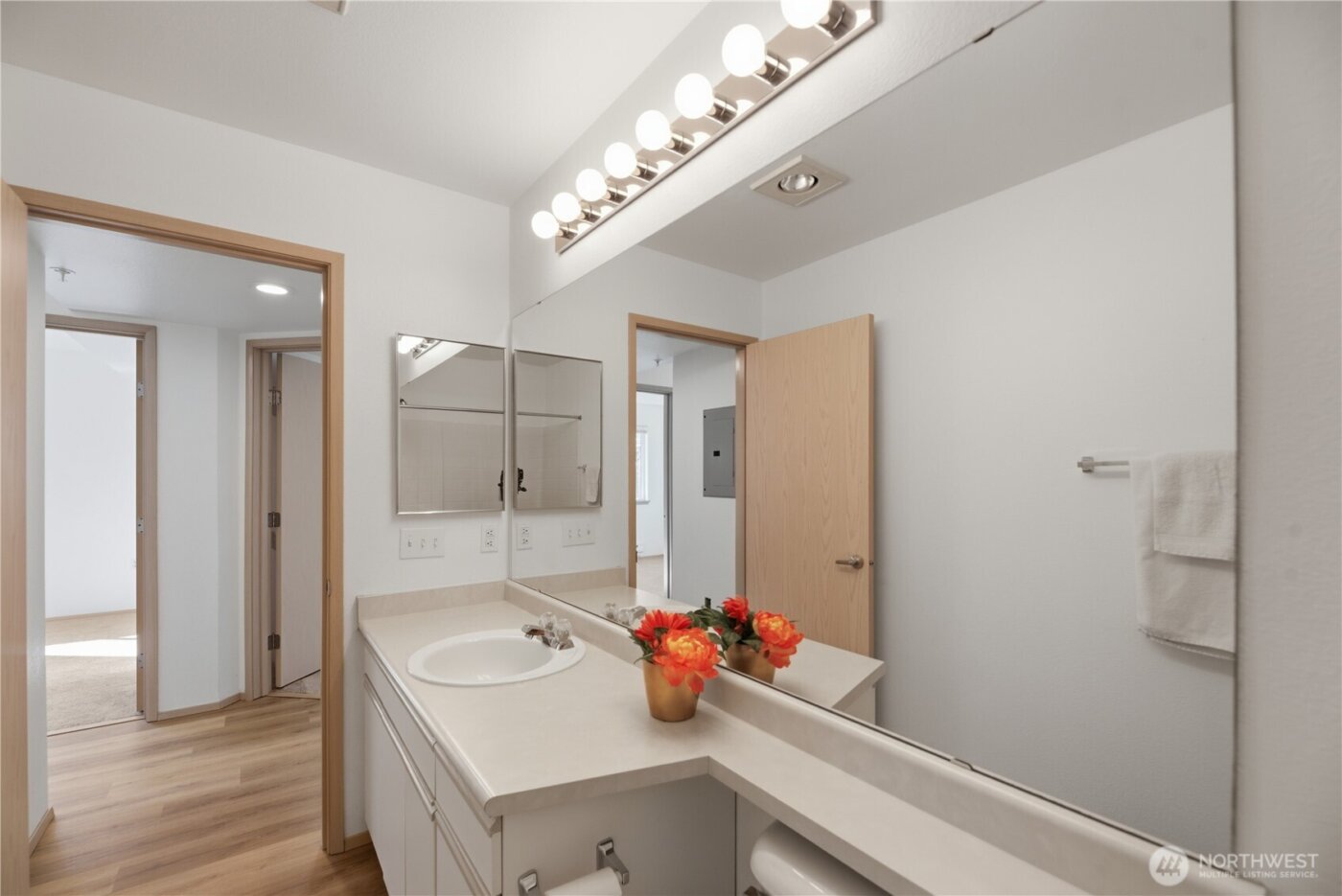 11130 SE 208th Street #H102, Kent, WA 98031