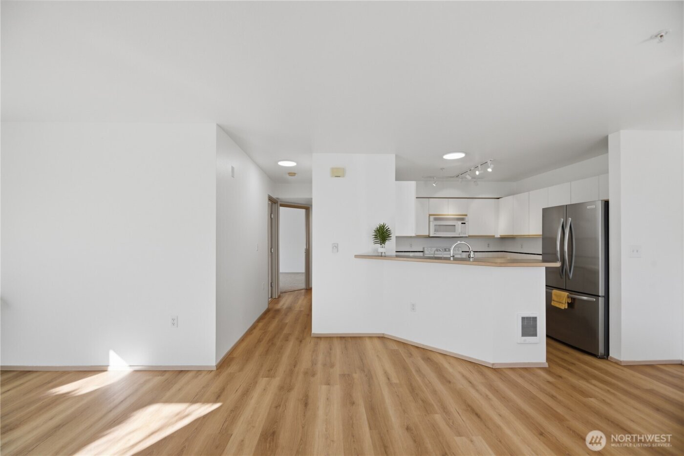 11130 SE 208th Street #H102, Kent, WA 98031