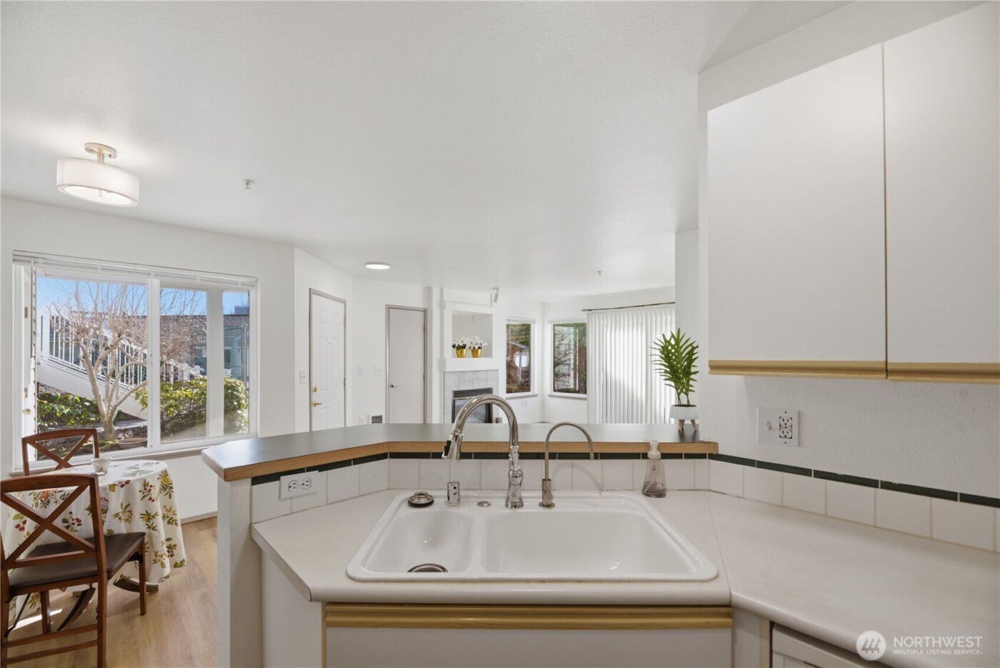 11130 SE 208th Street #H102, Kent, WA 98031