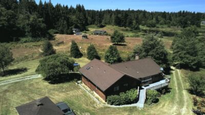 6255 Turkey Hill Road , Clinton, WA 98236