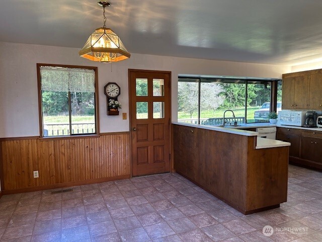 6255 Turkey Hill Road , Clinton, WA 98236