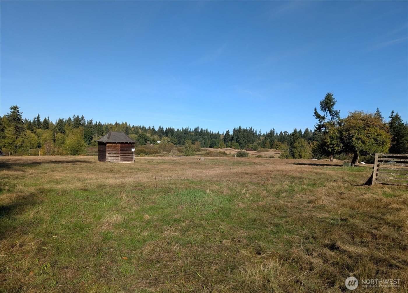 6255 Turkey Hill Road , Clinton, WA 98236