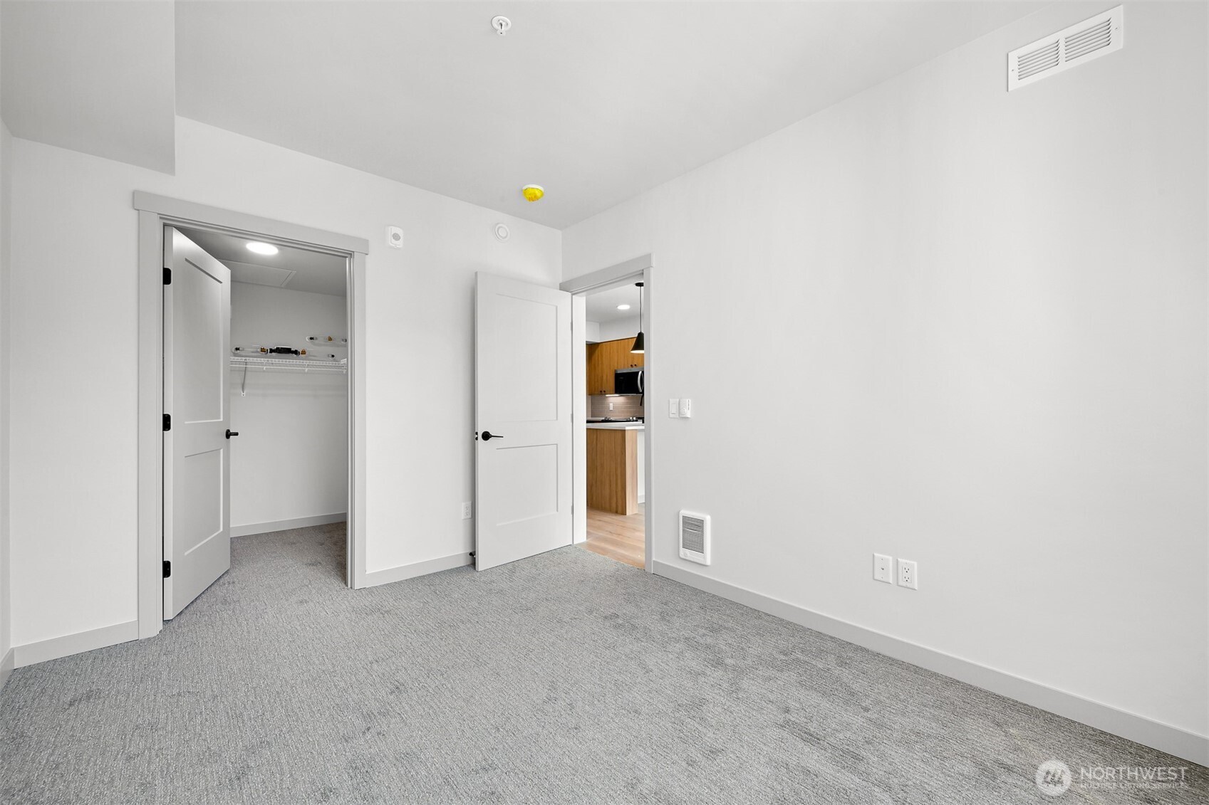 820 N State Street #521, Bellingham, WA 98225