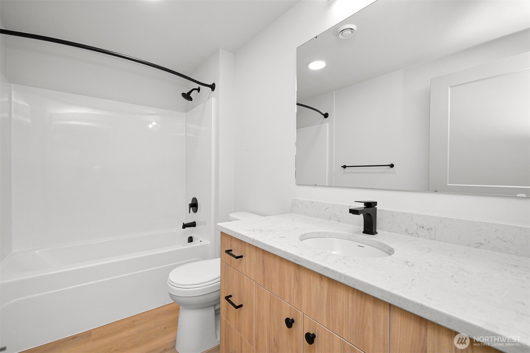 820 N State Street #521, Bellingham, WA 98225