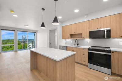 820 N State Street #513, Bellingham, WA 98225
