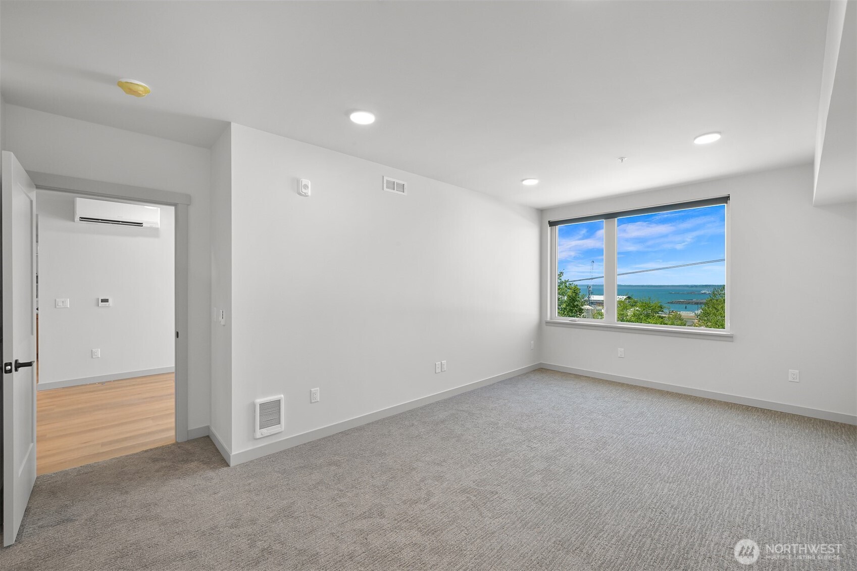 820 N State Street #513, Bellingham, WA 98225
