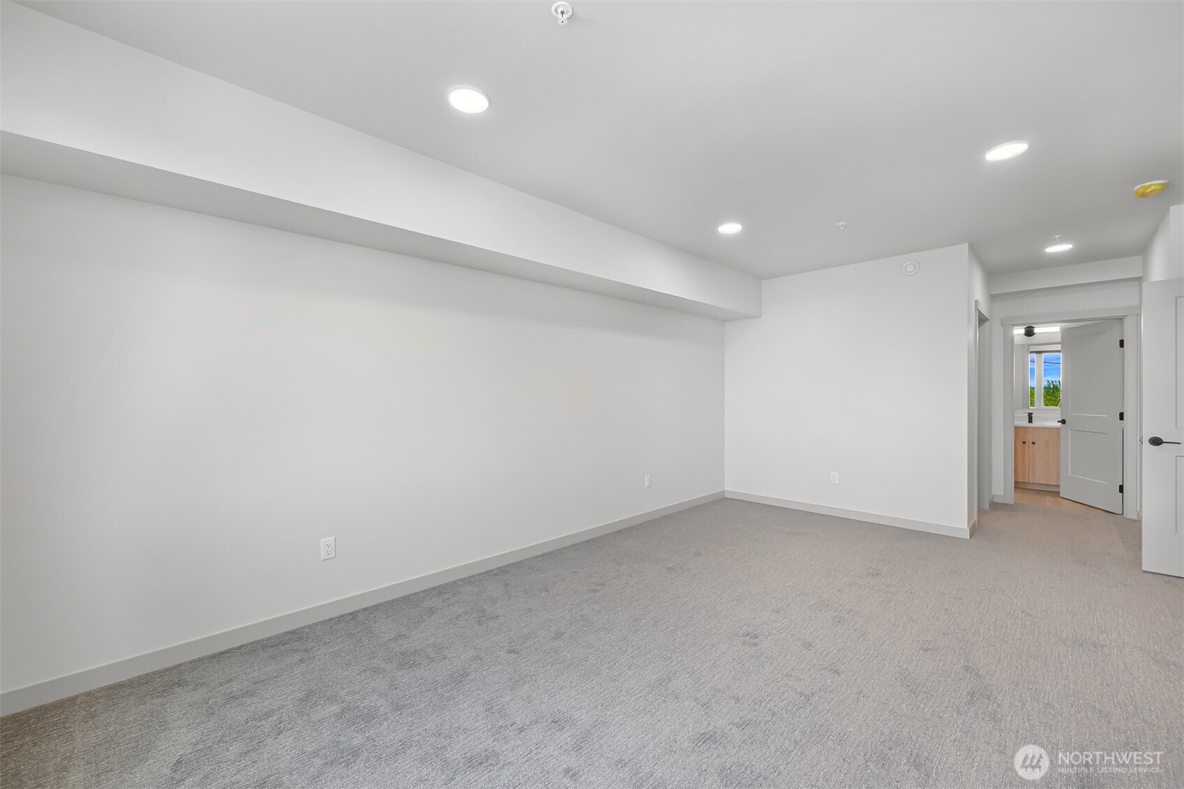 820 N State Street #513, Bellingham, WA 98225