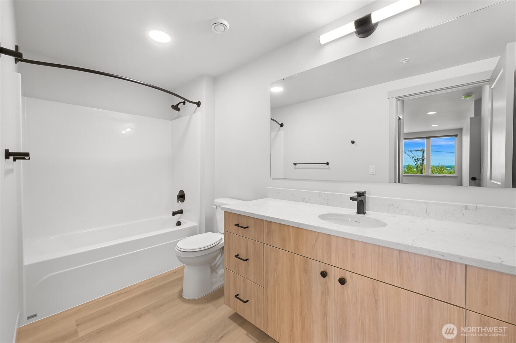 820 N State Street #513, Bellingham, WA 98225