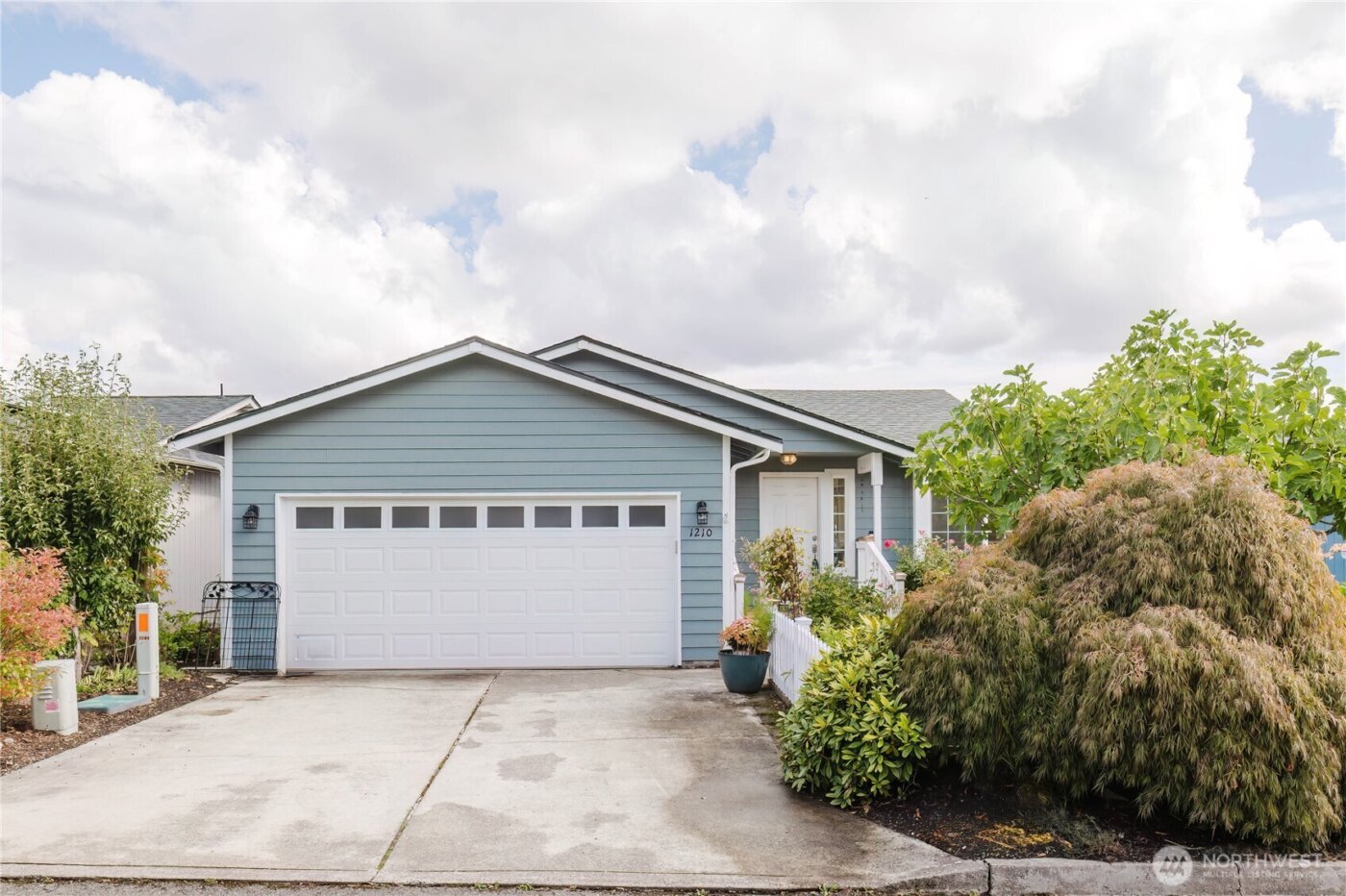 1210 Daniels Avenue , Bremerton, WA 98312