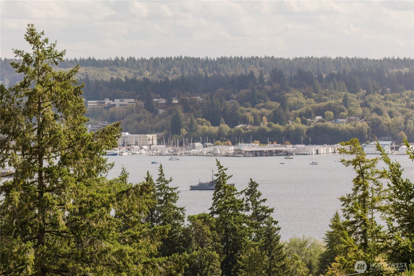 1210 Daniels Avenue , Bremerton, WA 98312