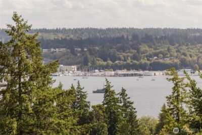 1210 Daniels Avenue , Bremerton, WA 98312 - Photo 2