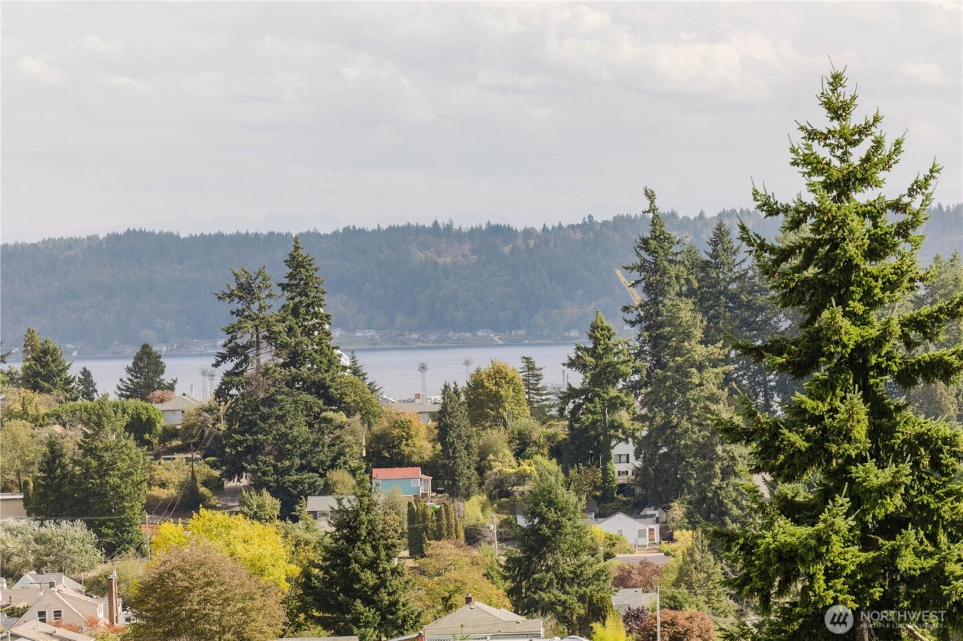 1210 Daniels Avenue , Bremerton, WA 98312