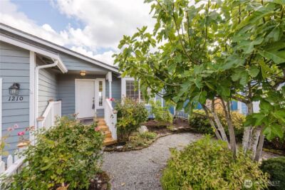 1210 Daniels Avenue , Bremerton, WA 98312 - Photo 3