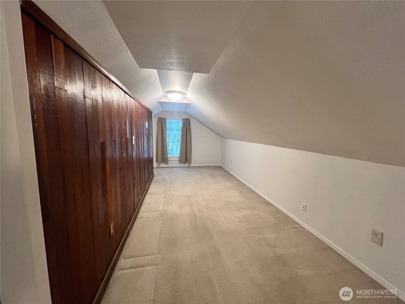 2814 Pioneer Way E, Tacoma, WA 98404