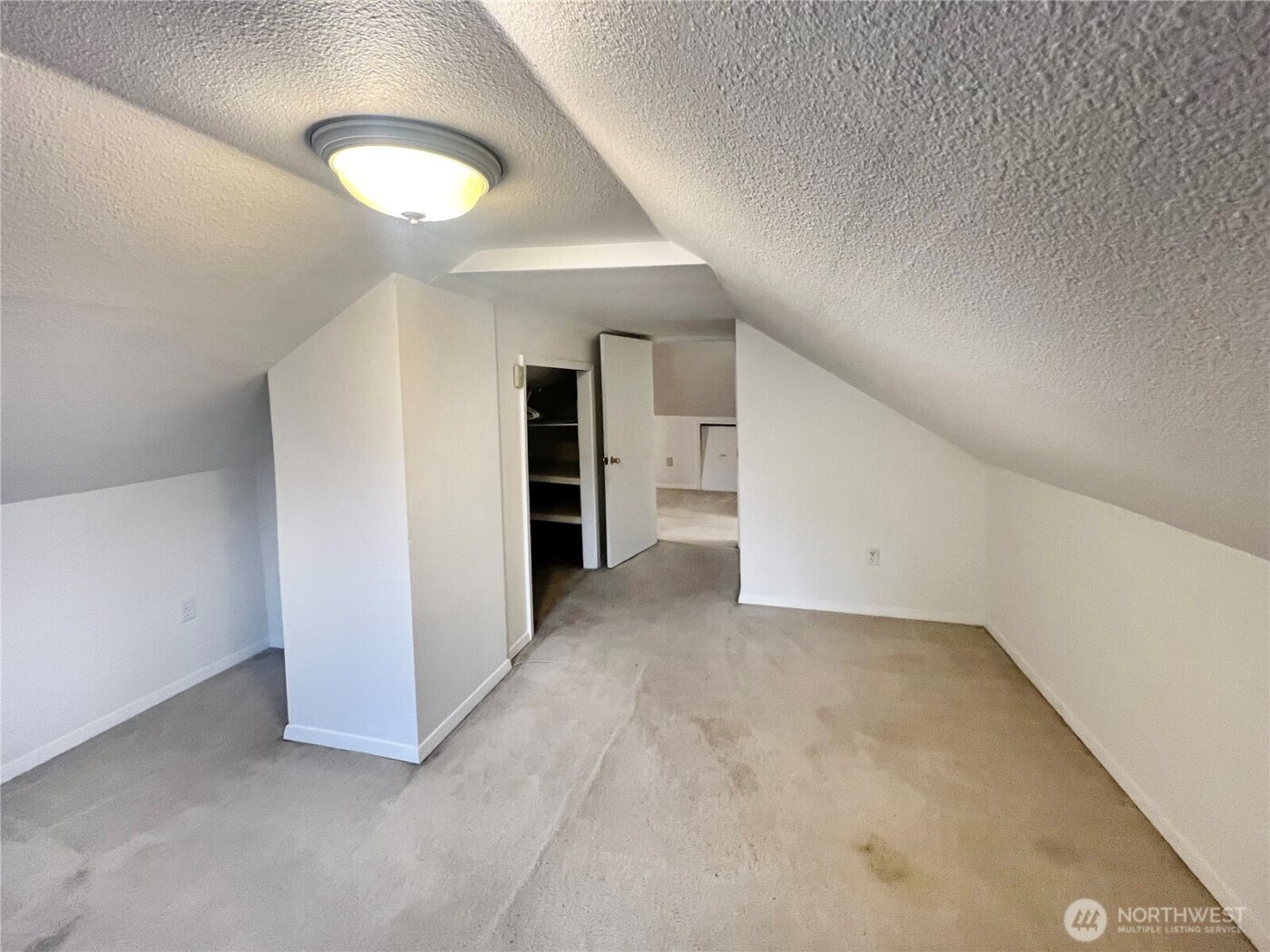 2814 Pioneer Way E, Tacoma, WA 98404