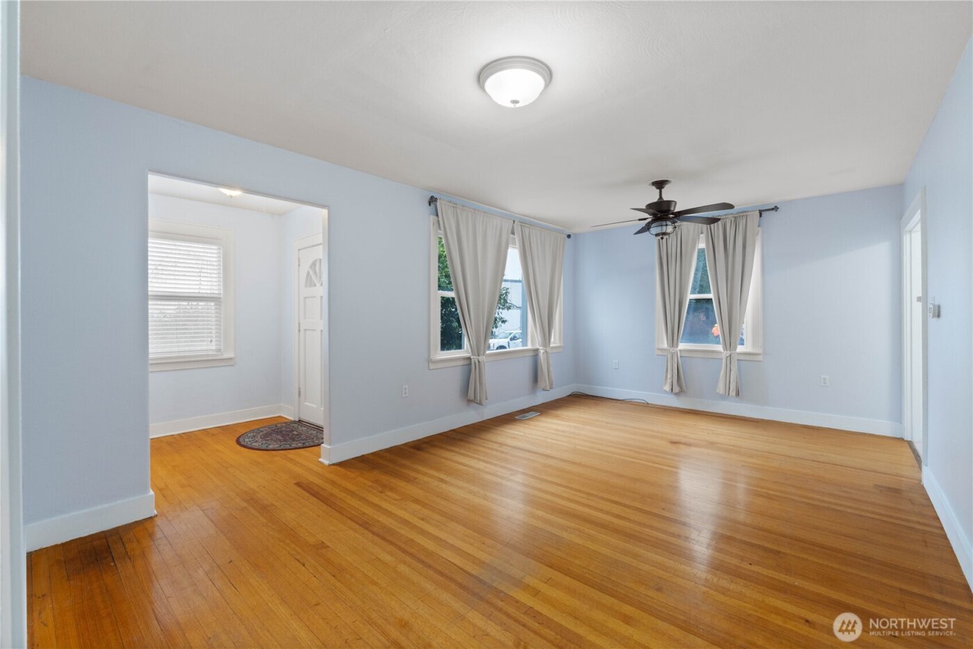 2814 Pioneer Way E, Tacoma, WA 98404