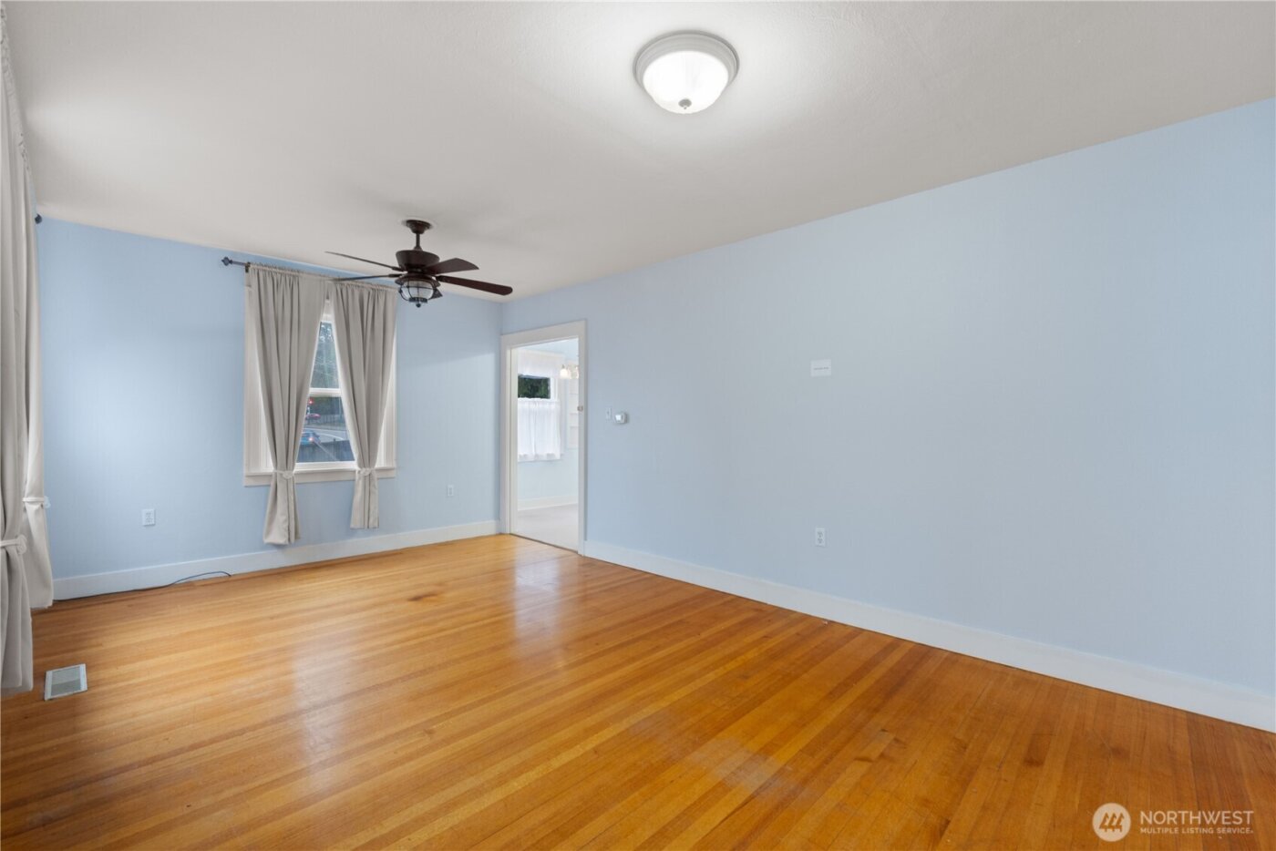 2814 Pioneer Way E, Tacoma, WA 98404