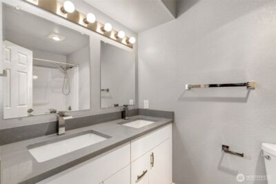 11944 SE 212th Place , Kent, WA 98031 - Photo 14