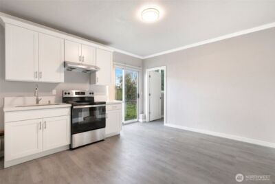 11944 SE 212th Place , Kent, WA 98031 - Photo 16