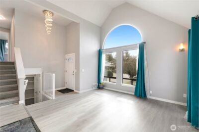 11944 SE 212th Place , Kent, WA 98031 - Photo 2