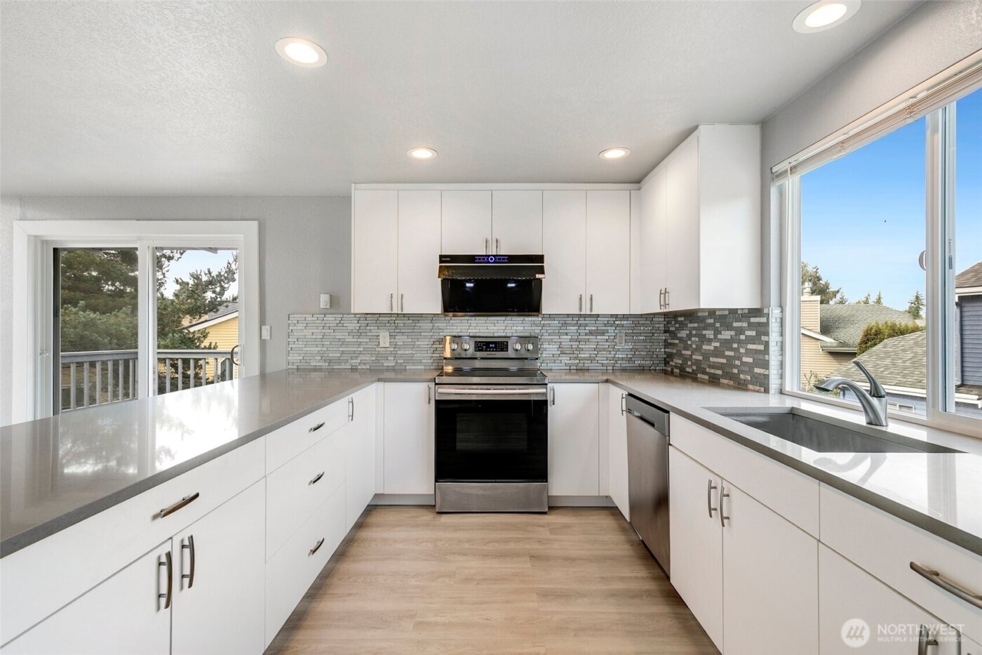 11944 SE 212th Place , Kent, WA 98031