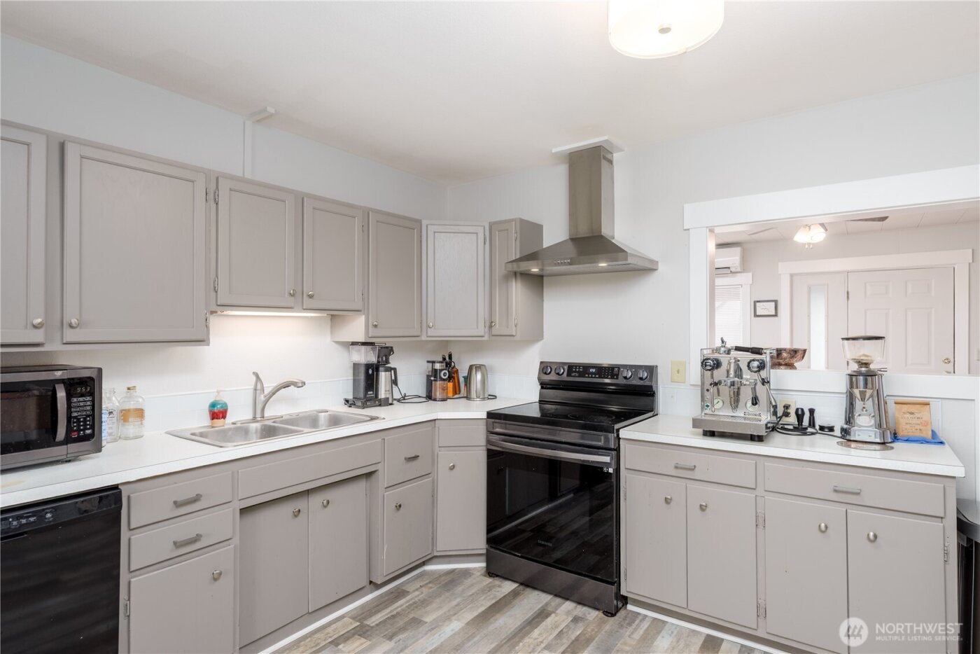 1031 W Glenwood St , Port Angeles, WA 98363