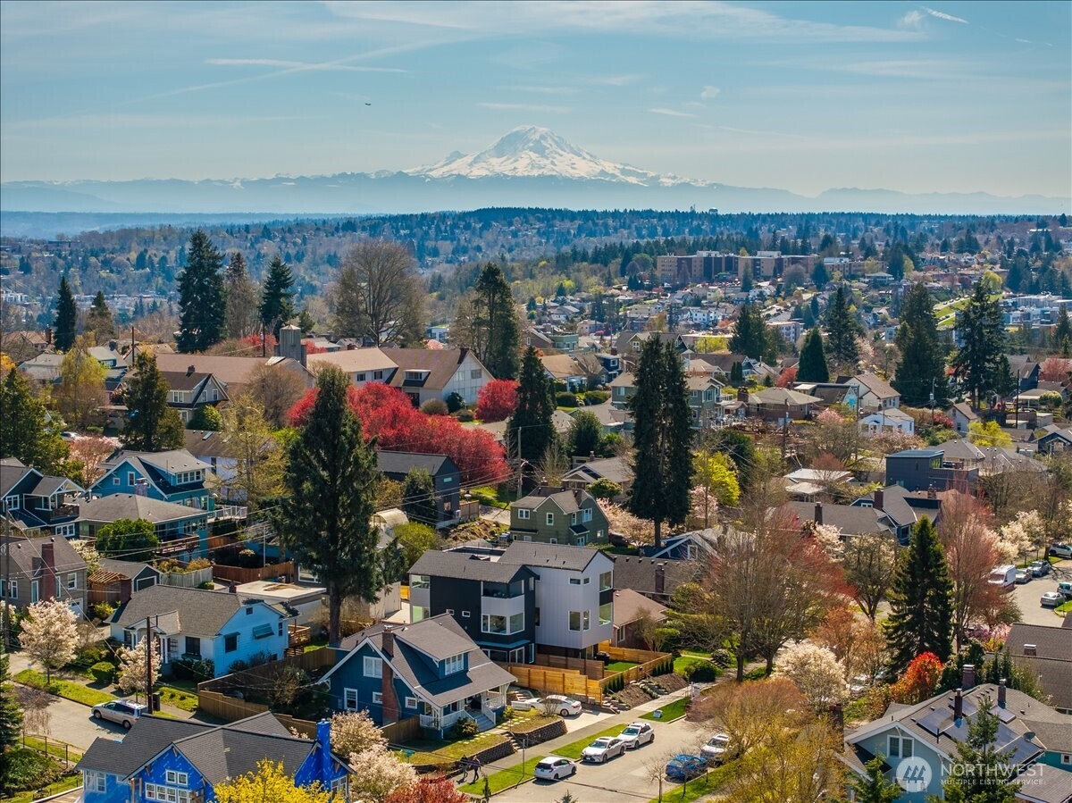 3808 42nd Avenue SW, Seattle, WA 98116