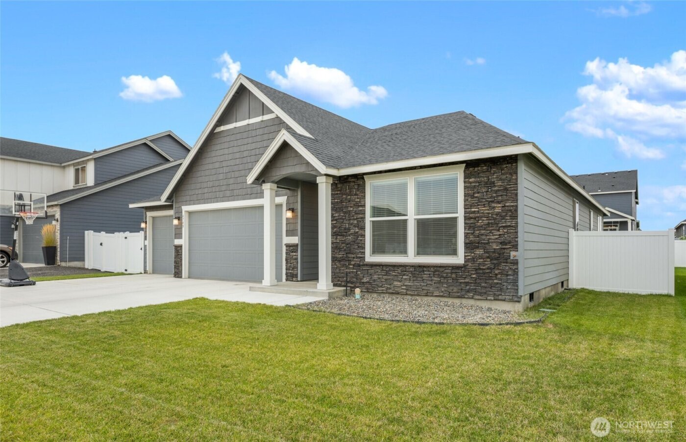 4748 W Wren , Moses Lake, WA 98837