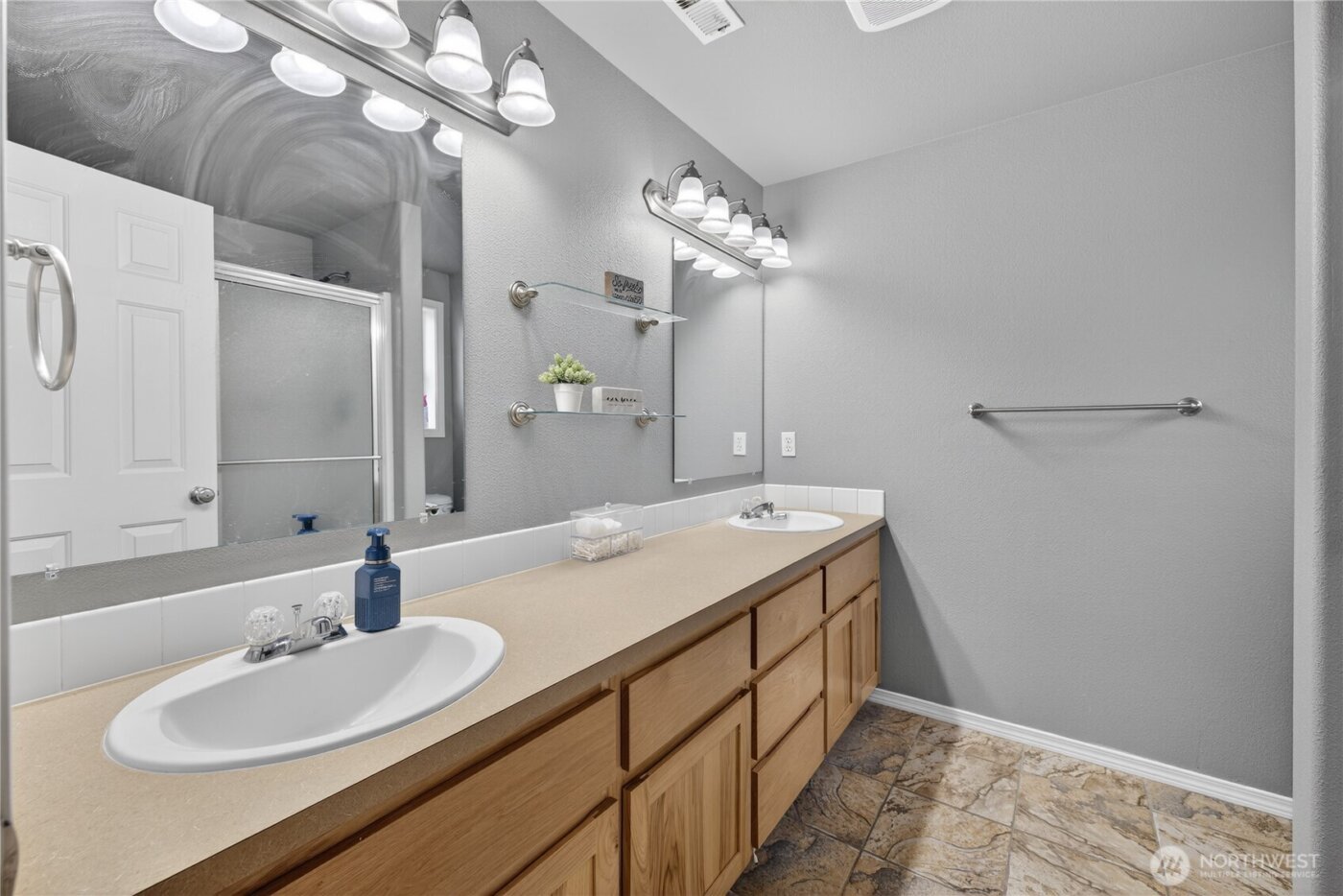 540 S Battery Road , Moses Lake, WA 98837