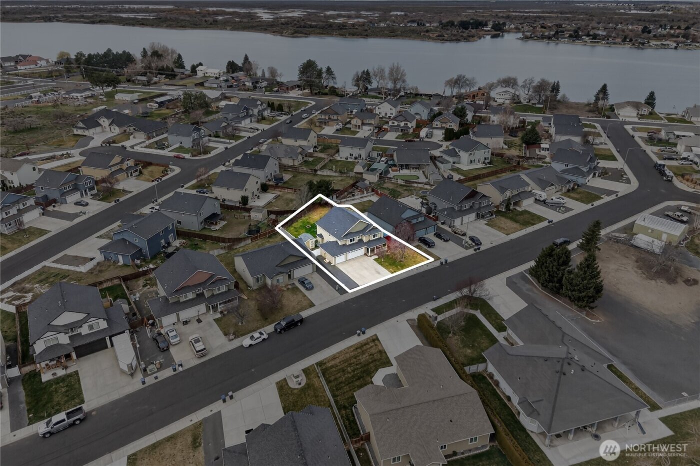 540 S Battery Road , Moses Lake, WA 98837