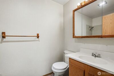 13717 Linden Avenue N #229, Seattle, WA 98133 - Photo 17