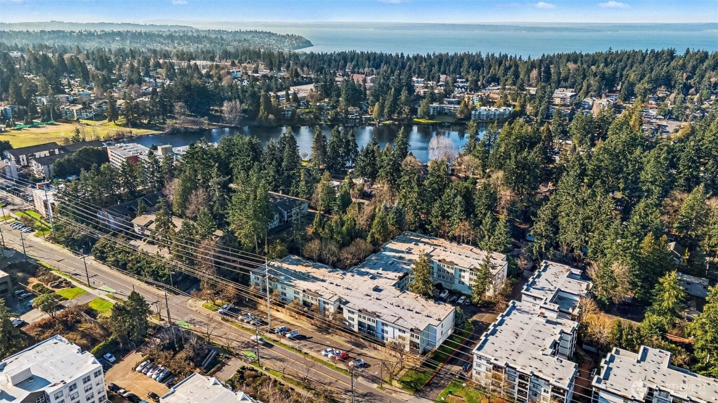 13717 Linden Avenue N #229, Seattle, WA 98133
