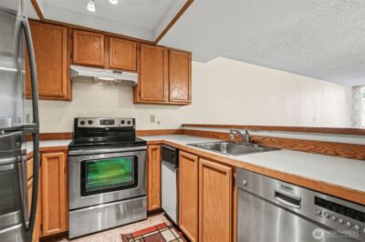 13717 Linden Avenue N #229, Seattle, WA 98133 - Photo 6