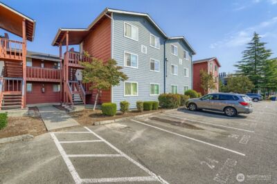 3402 I Street NE #H202, Auburn, WA 98002