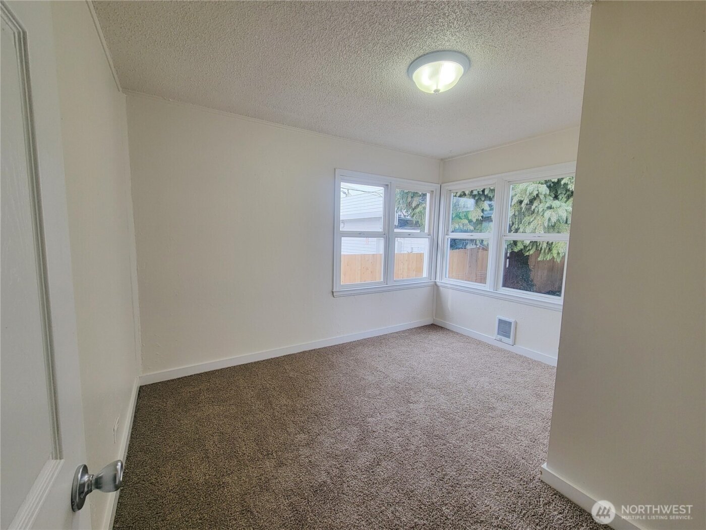 131 S 64th Street , Tacoma, WA 98408