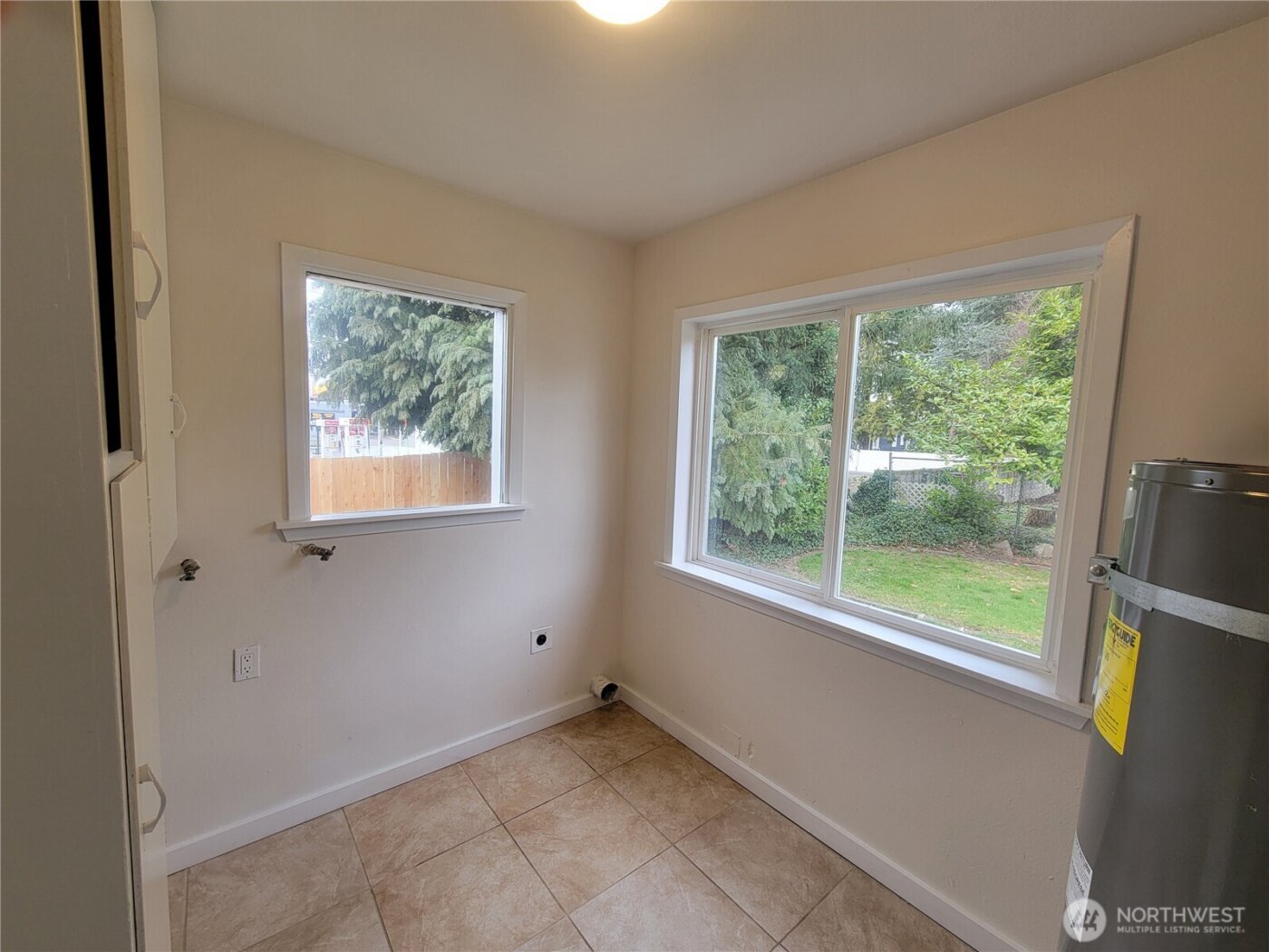 131 S 64th Street , Tacoma, WA 98408