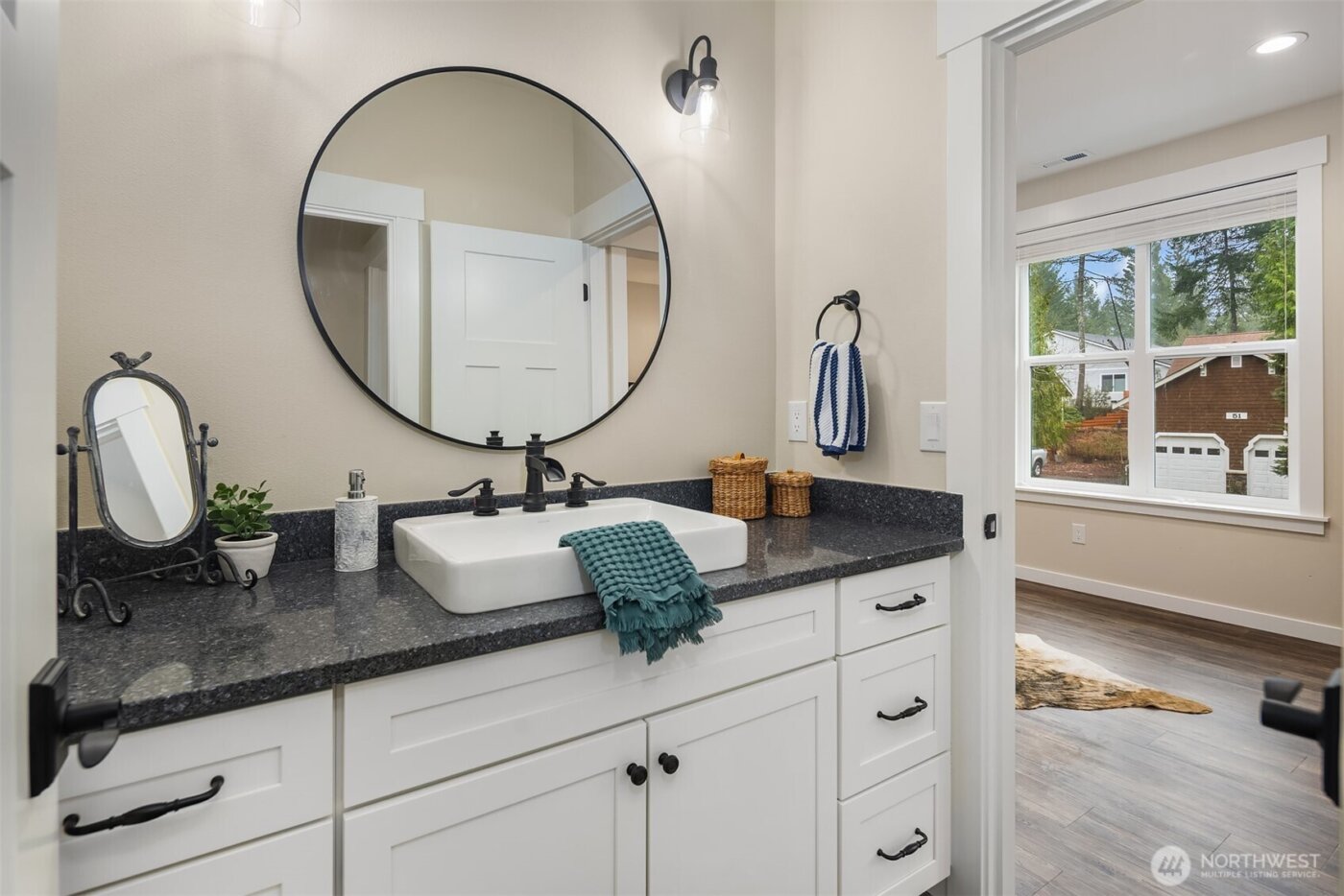 50 E Eastwood Lane , Union, WA 98592