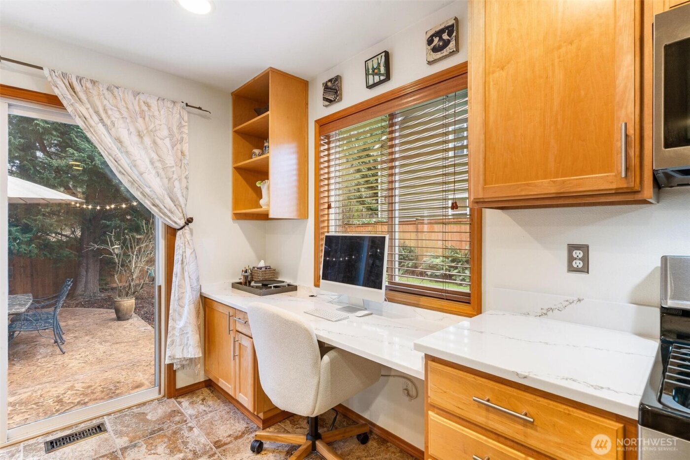 23425 SE 261st Court , Maple Valley, WA 98038