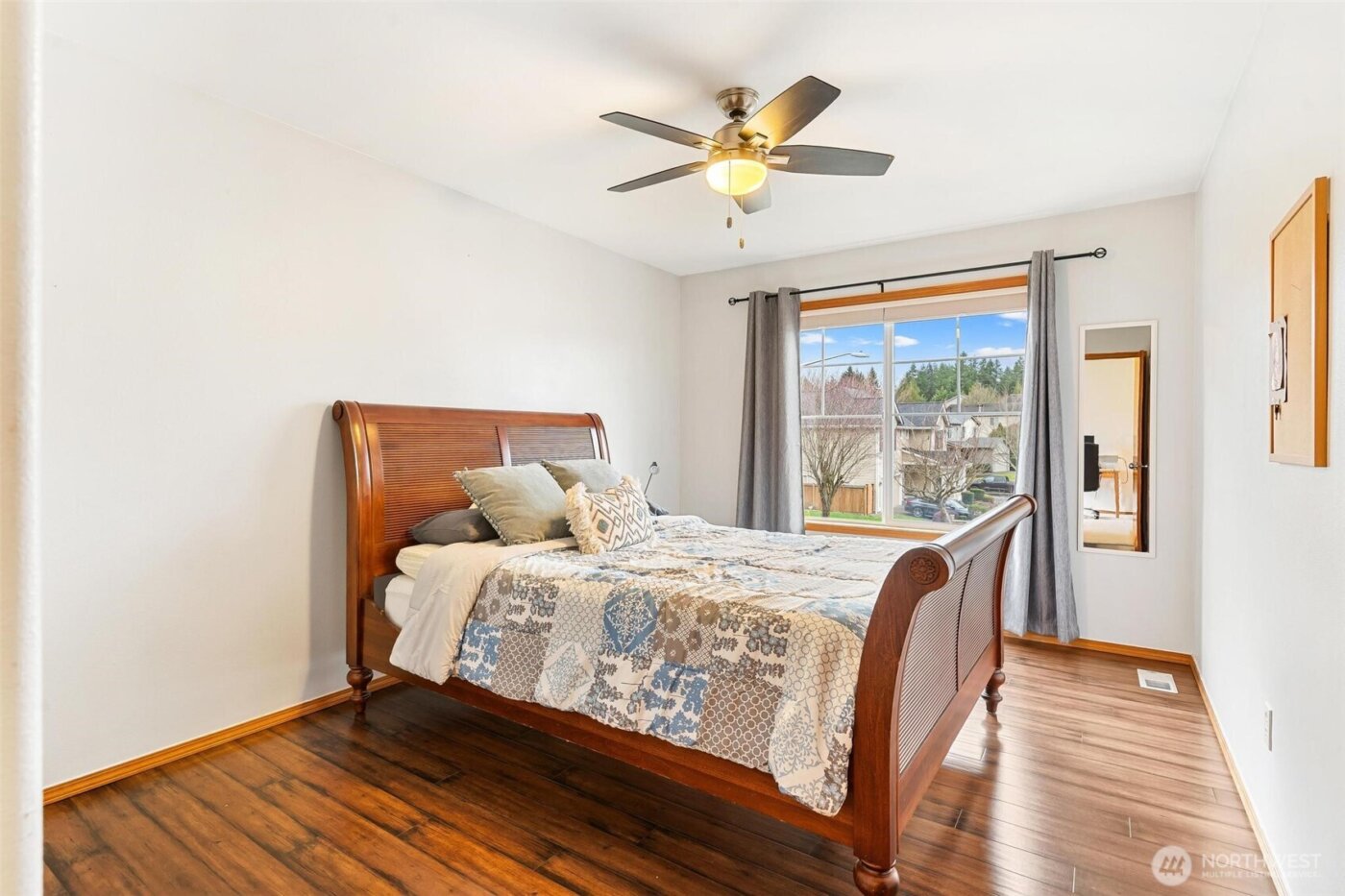 23425 SE 261st Court , Maple Valley, WA 98038