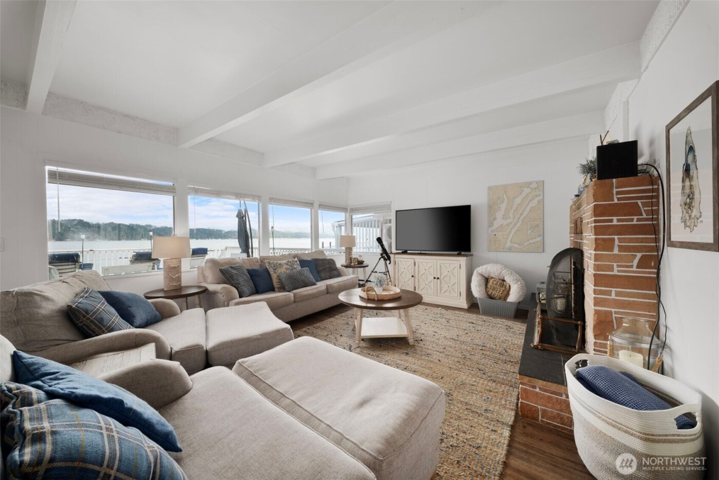 11571 E State Route 106 , Union, WA 98592