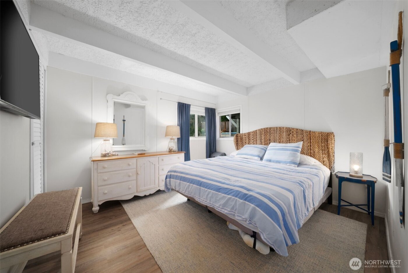 11571 E State Route 106 , Union, WA 98592